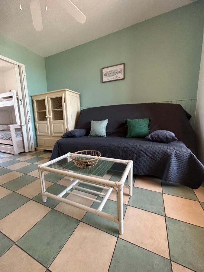 Studio Vue Mer Situe A Cote De La Plage Quartier Des Quilles Sète Exterior foto